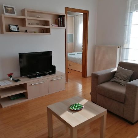 Apartman Breza Kruševac Esterno foto