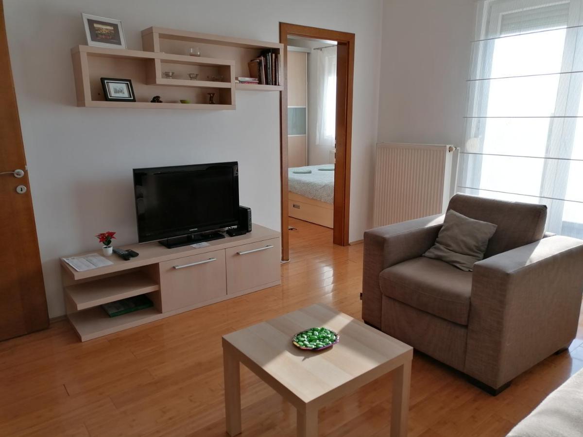 Apartman Breza Kruševac Esterno foto